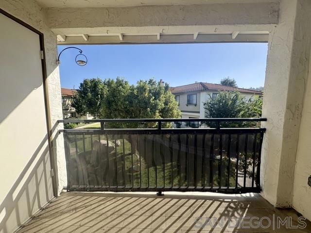 1009 S Sunshine Ave B Property Photo 7
