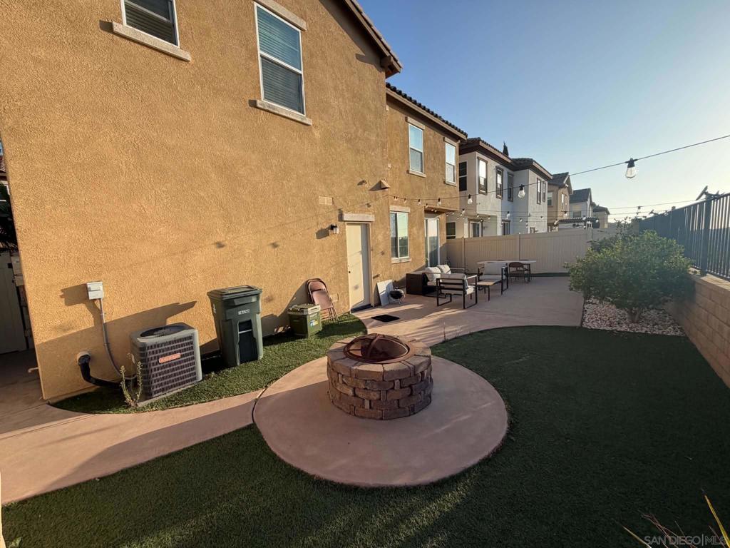 1251 Cathedral Oaks Property Photo 4
