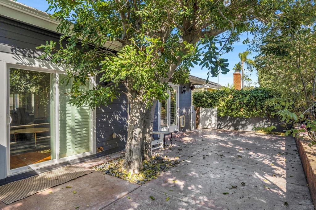 1865 Mission Cliff Dr Property Photo 32
