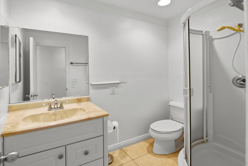 3229 Valley St Property Photo 17