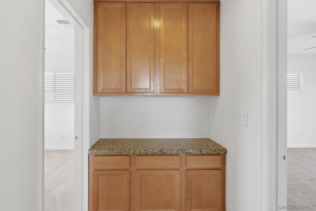 3229 Valley St Property Photo 22