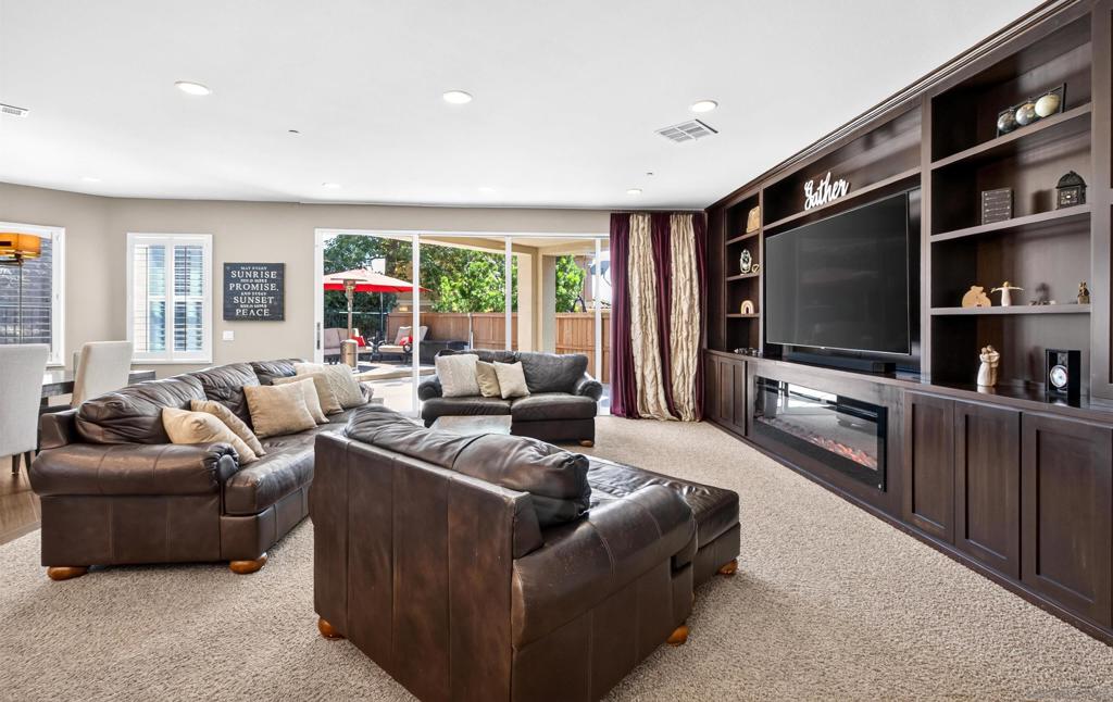 905 Hydra Property Photo 4