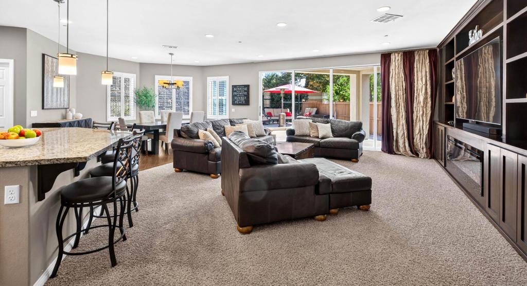 905 Hydra Property Photo 11