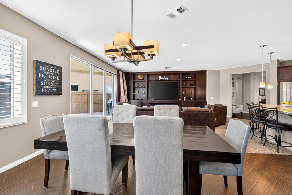 905 Hydra Property Photo 16