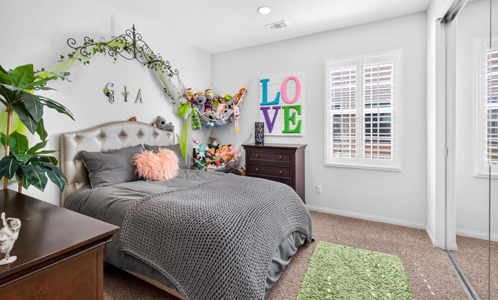 905 Hydra Property Photo 27
