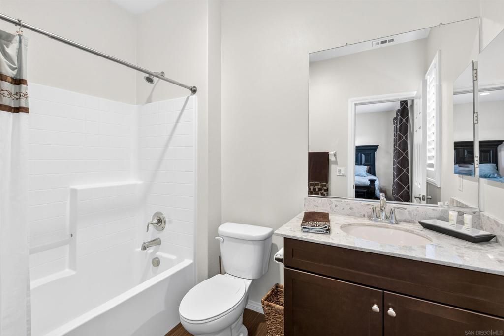 905 Hydra Property Photo 31