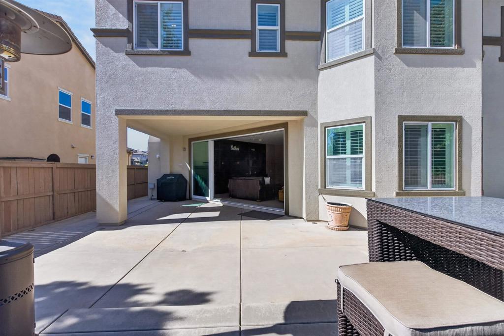 905 Hydra Property Photo 38