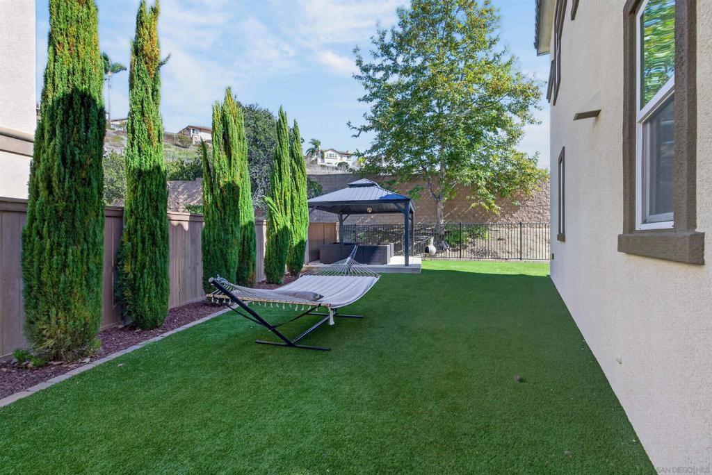 905 Hydra Property Photo 39