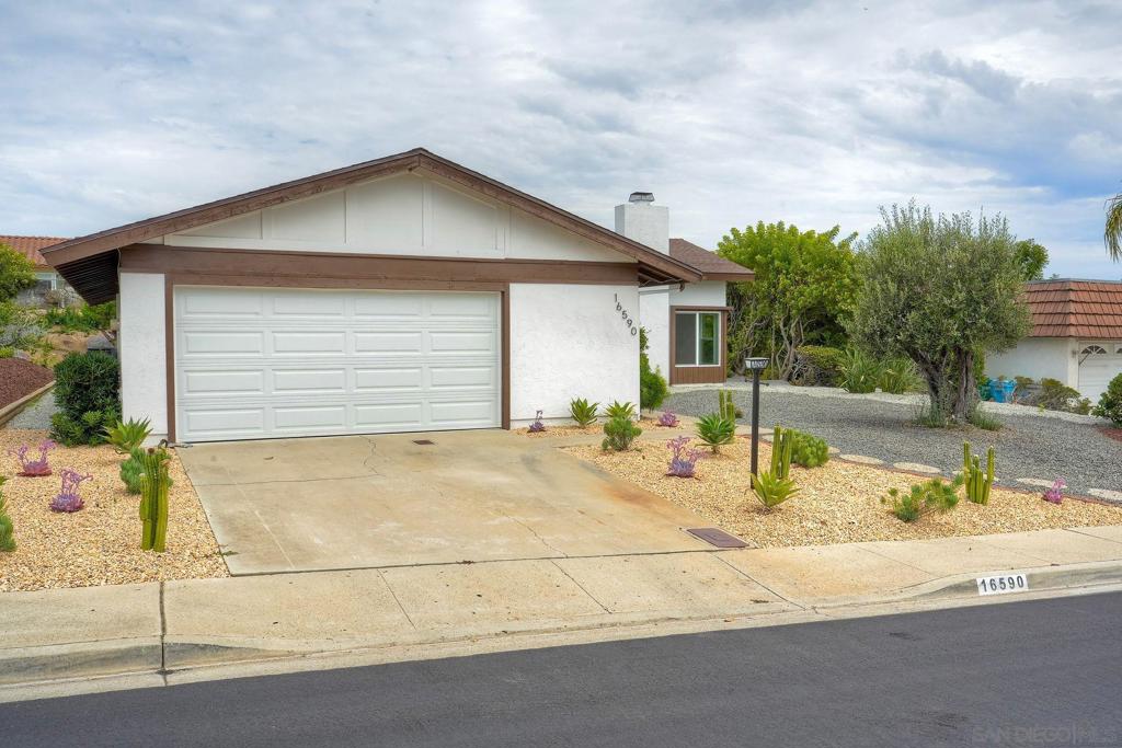 16590 Casero Property Photo 4