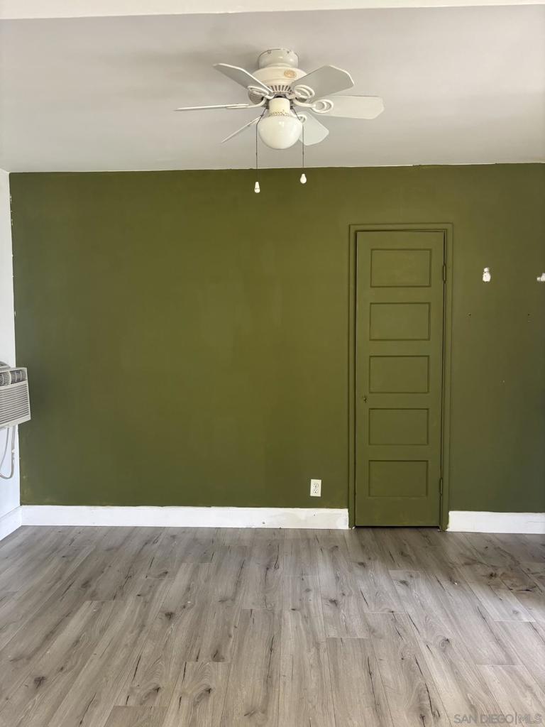 1144 Thompson Ave Property Photo 16
