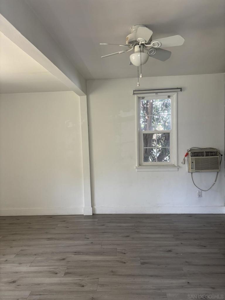 1144 Thompson Ave Property Photo 17