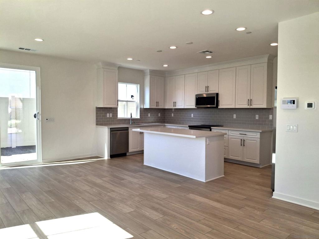 777 Kingbird Loop Property Photo 4