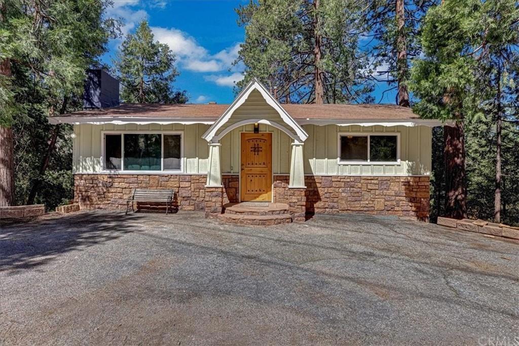 26127 Saunders Meadow Road Property Photo 1
