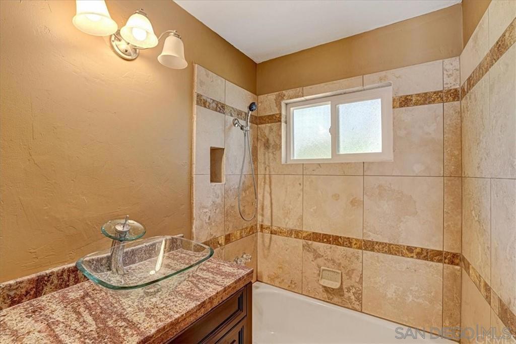 26127 Saunders Meadow Road Property Photo 15