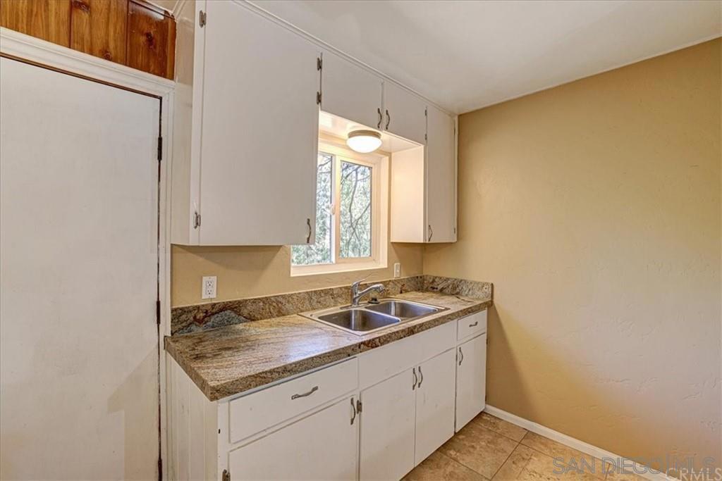 26127 Saunders Meadow Road Property Photo 18