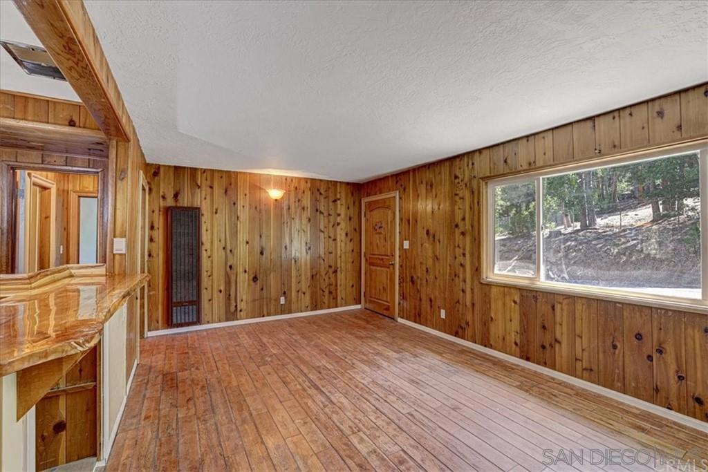 26127 Saunders Meadow Road Property Photo 23