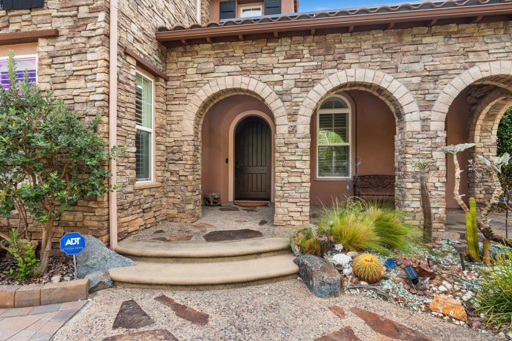 2713 Vistamonte Property Photo 6
