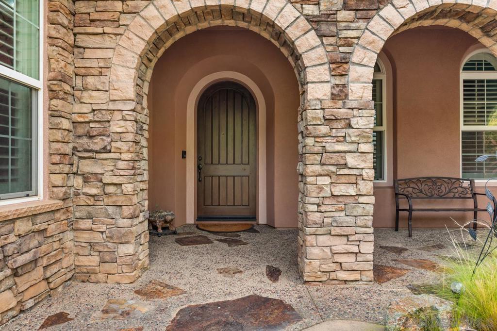 2713 Vistamonte Property Photo 7