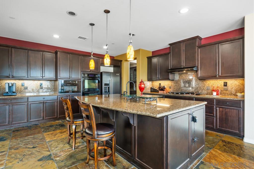 2713 Vistamonte Property Photo 23