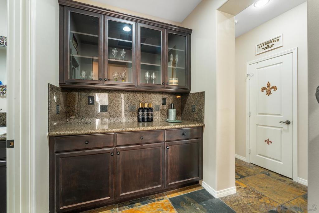 2713 Vistamonte Property Photo 27