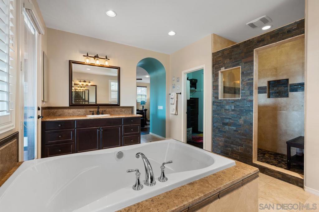 2713 Vistamonte Property Photo 40
