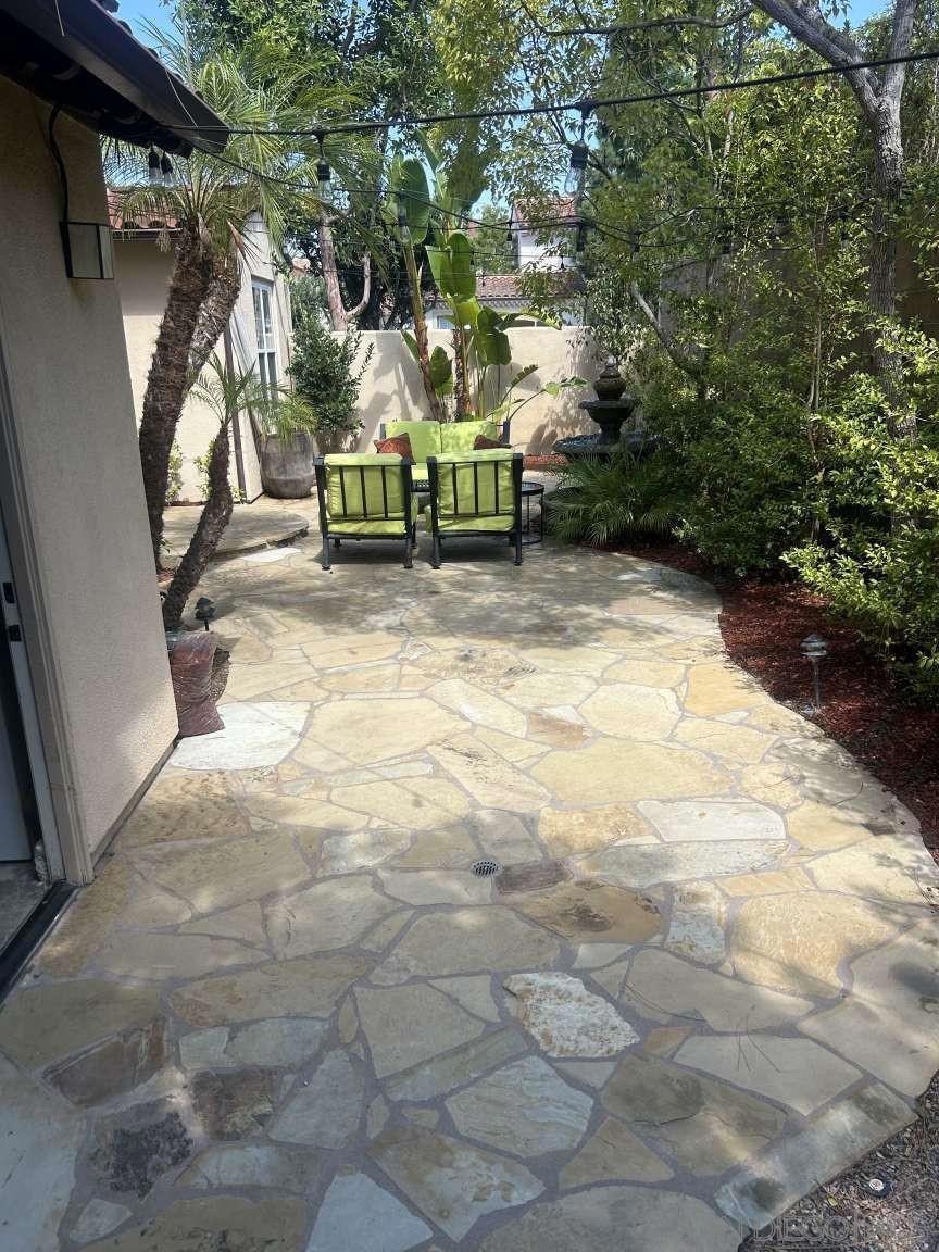 86 Canyoncrest Property Photo 16