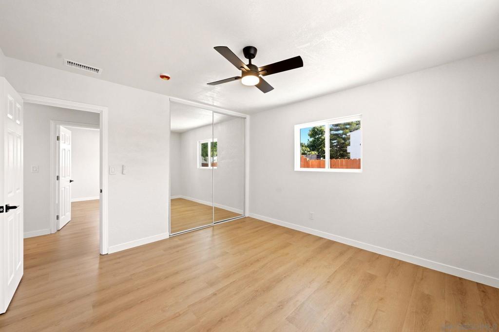 5236 Racine Property Photo 25