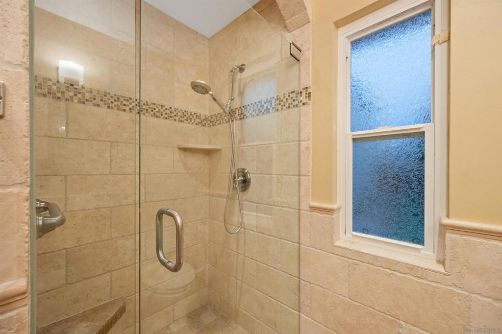 4839 Winona Ave Property Photo 26