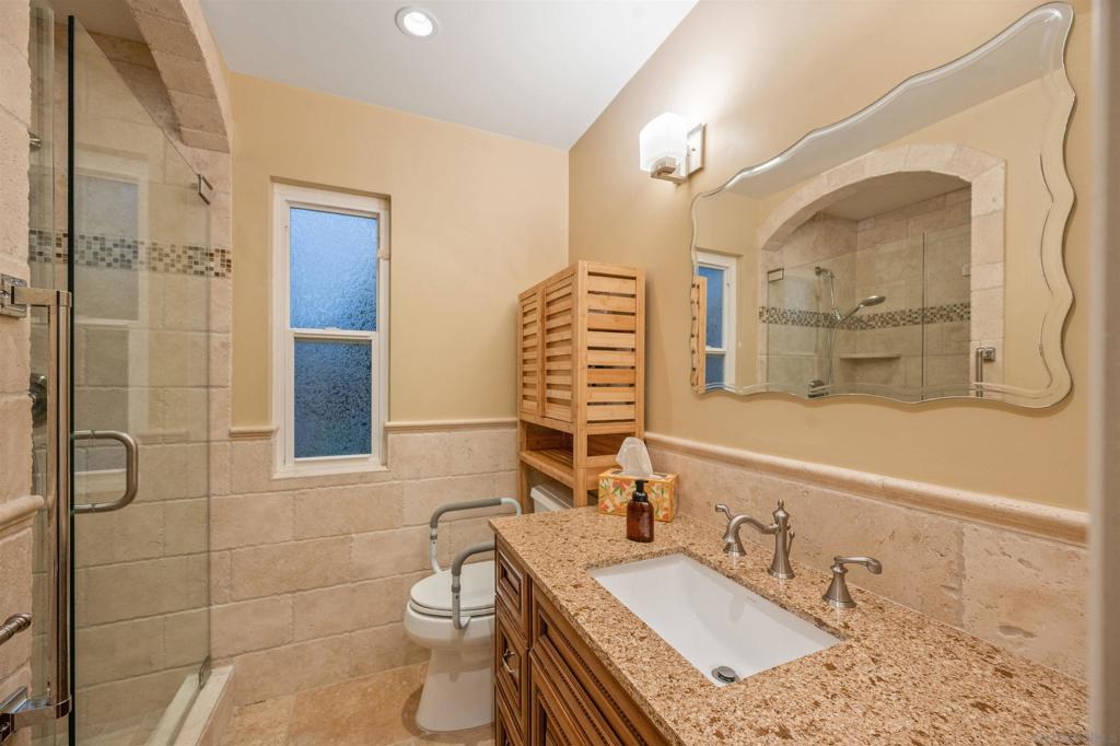 4839 Winona Ave Property Photo 27
