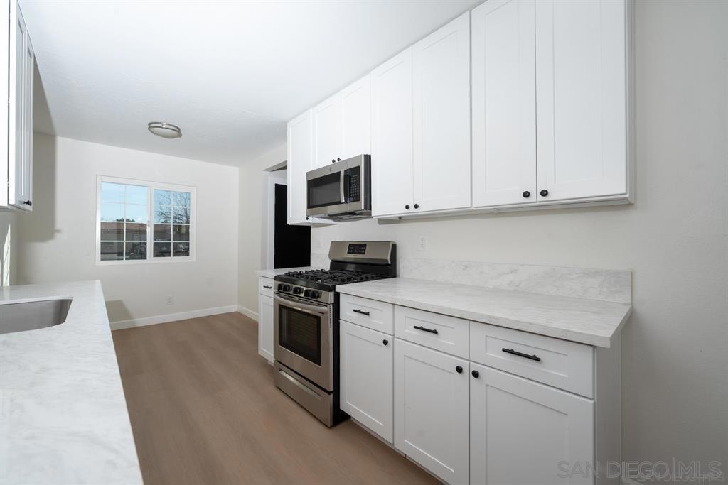 2398 San Bernardo Ave Property Photo 4