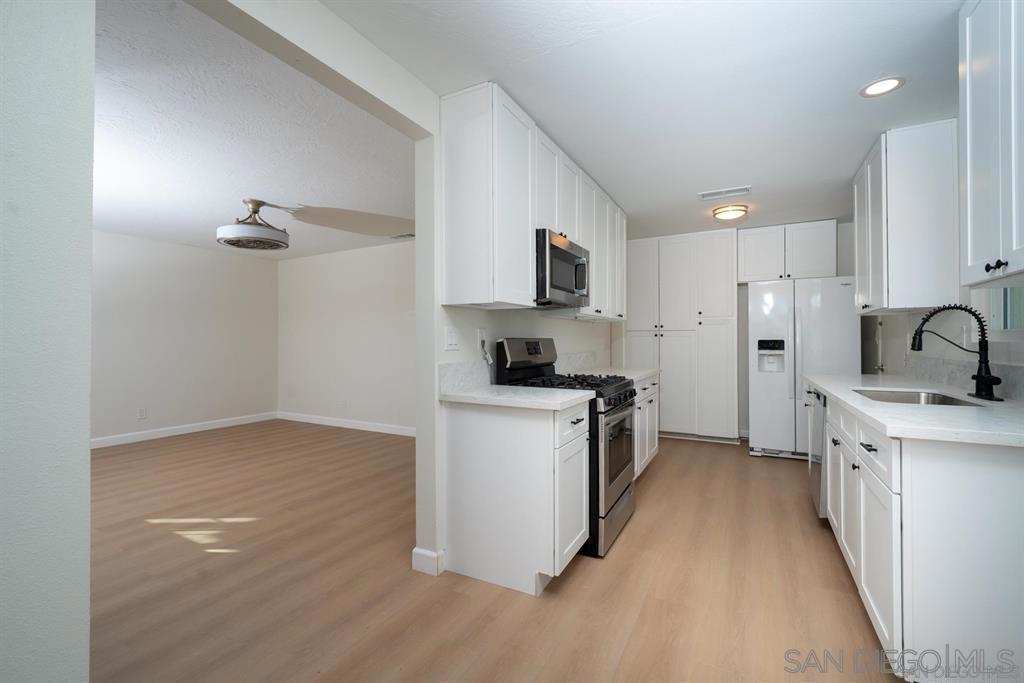 2398 San Bernardo Ave Property Photo 5