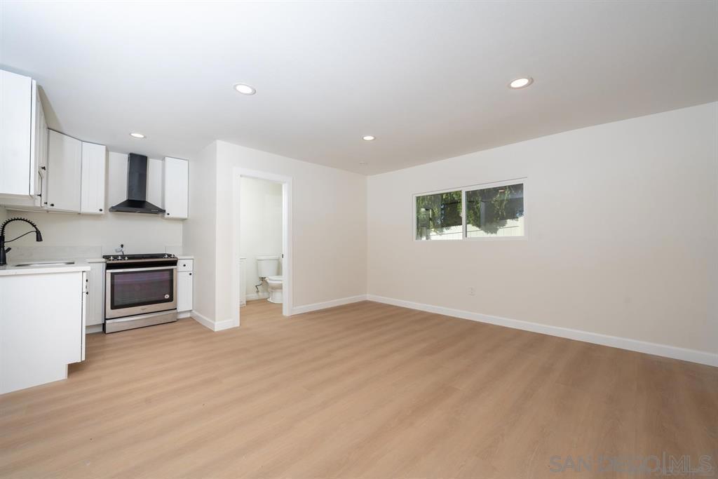 2398 San Bernardo Ave Property Photo 20