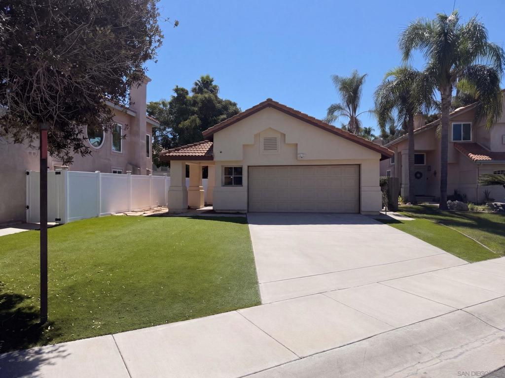 1827 Corte Amarillo Property Photo 1