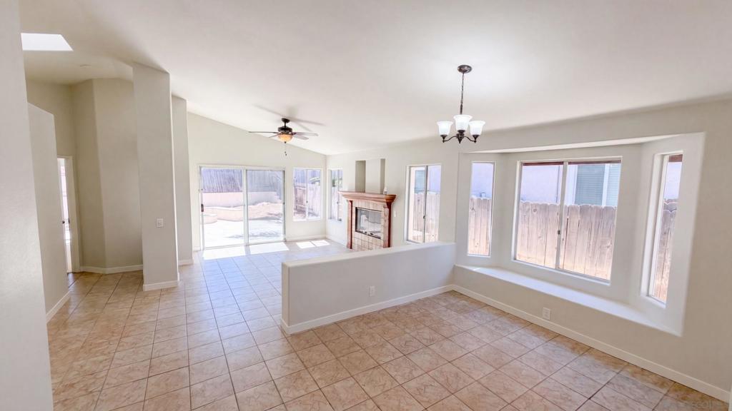 1827 Corte Amarillo Property Photo 3