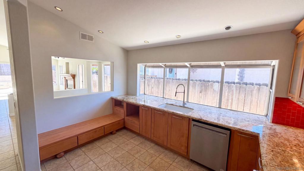 1827 Corte Amarillo Property Photo 7