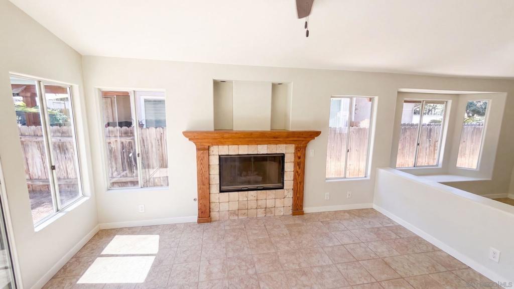 1827 Corte Amarillo Property Photo 10