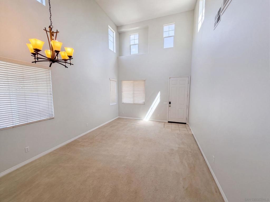 595 Dundee Property Photo 7