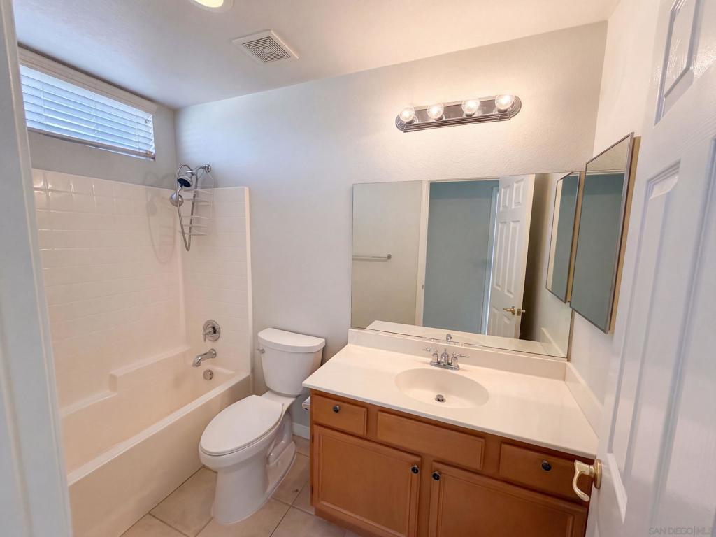 595 Dundee Property Photo 11