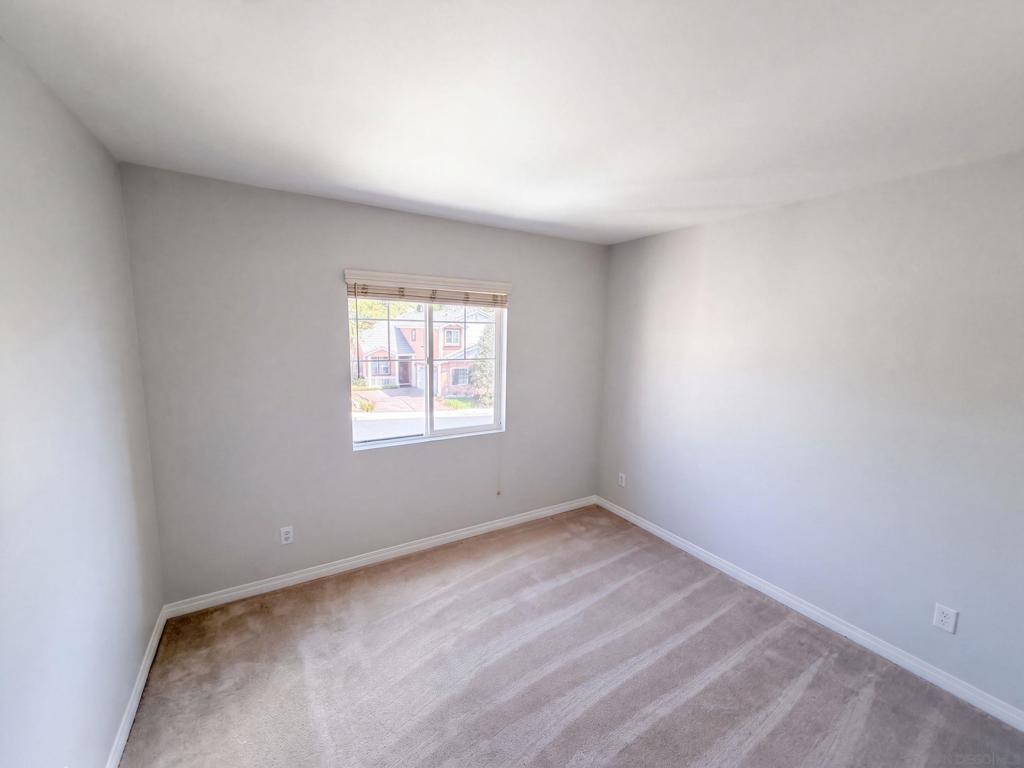 595 Dundee Property Photo 12