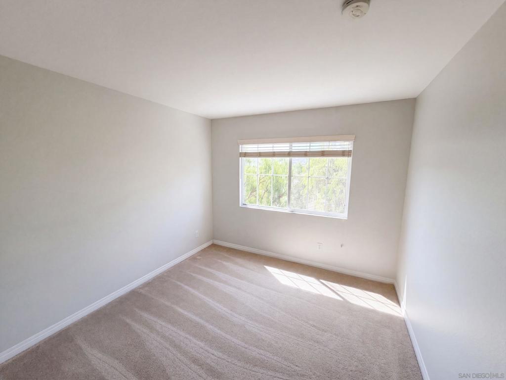 595 Dundee Property Photo 15