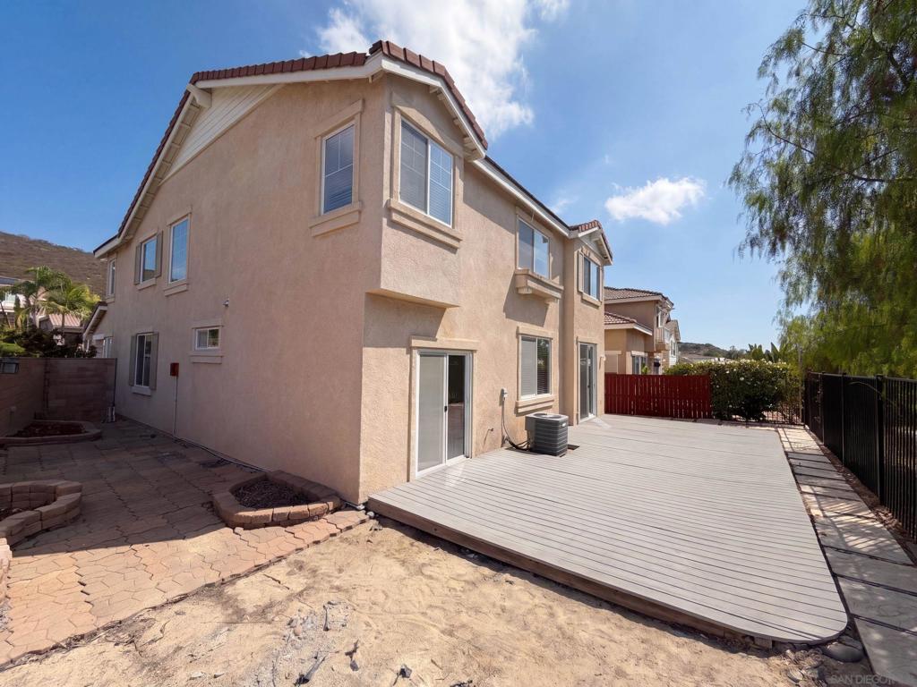 595 Dundee Property Photo 21