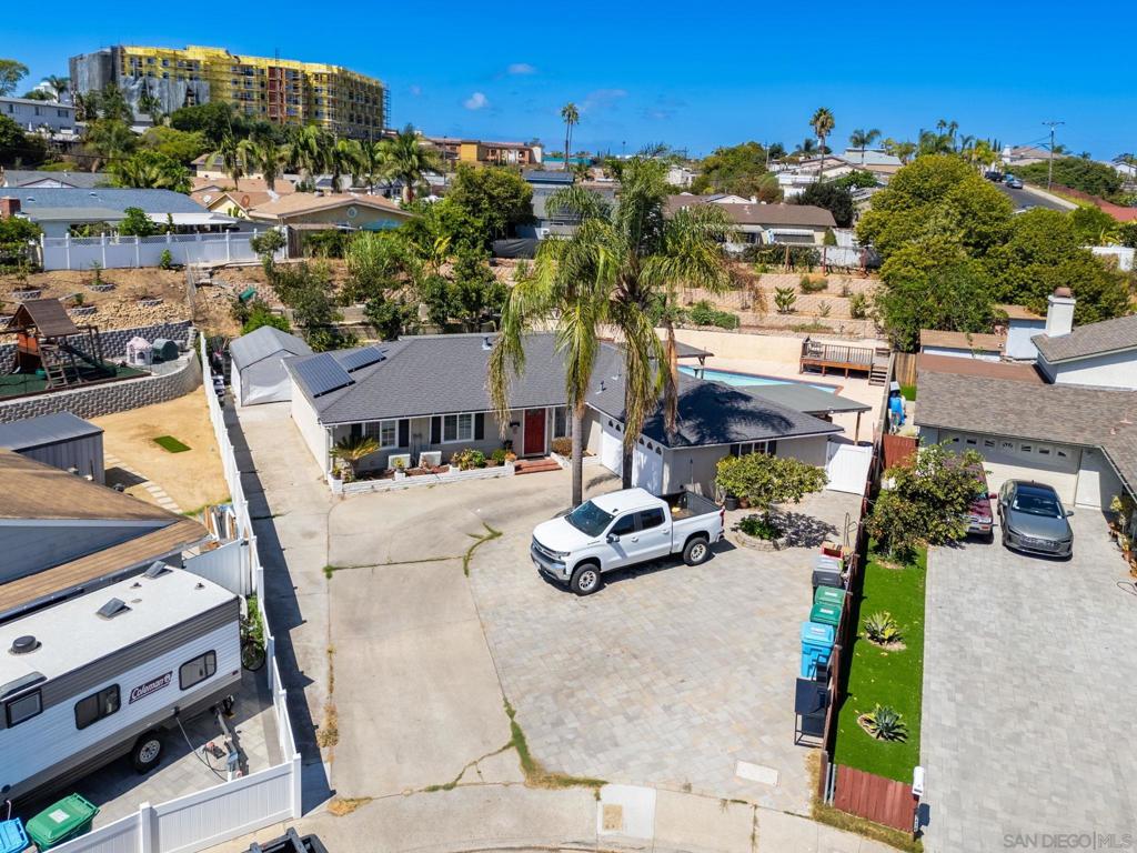 7428 Forton Property Photo 4