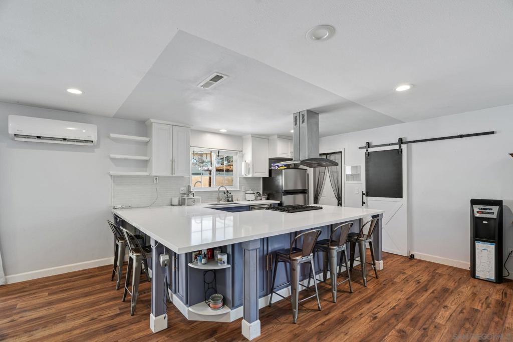 7428 Forton Property Photo 11