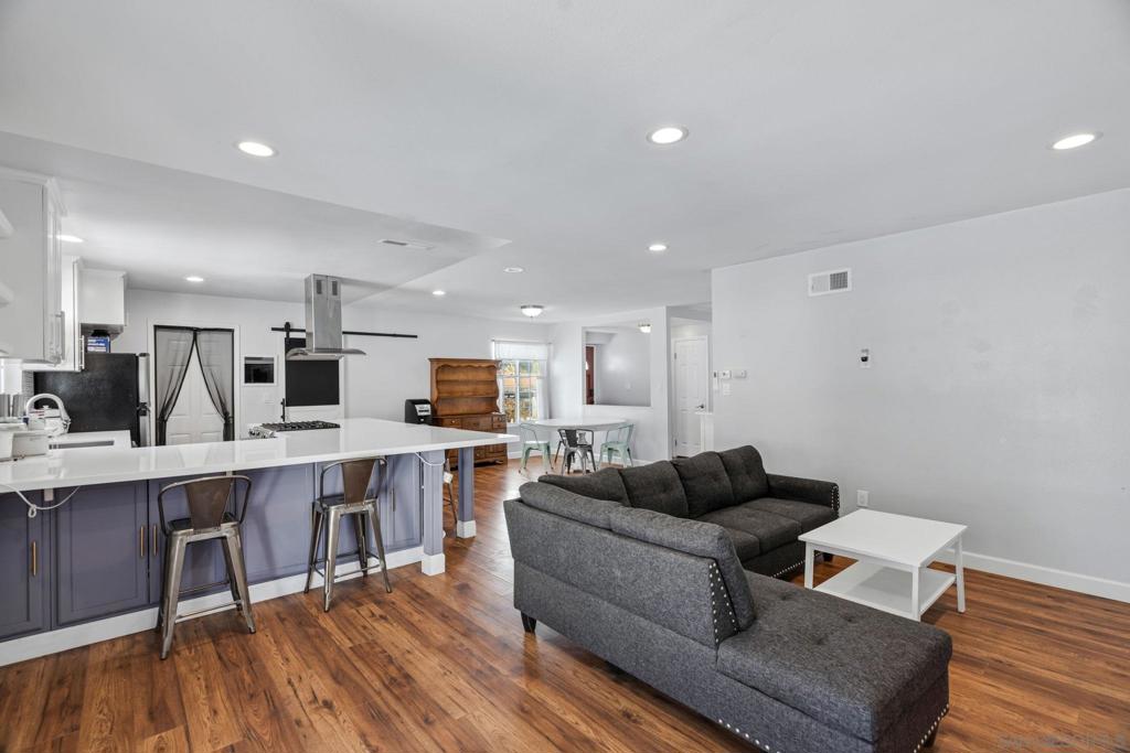 7428 Forton Property Photo 17