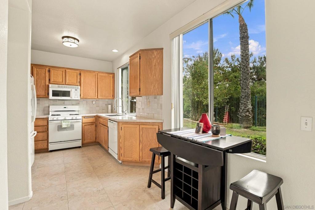 4025 Ivey Vista Way Property Photo 3