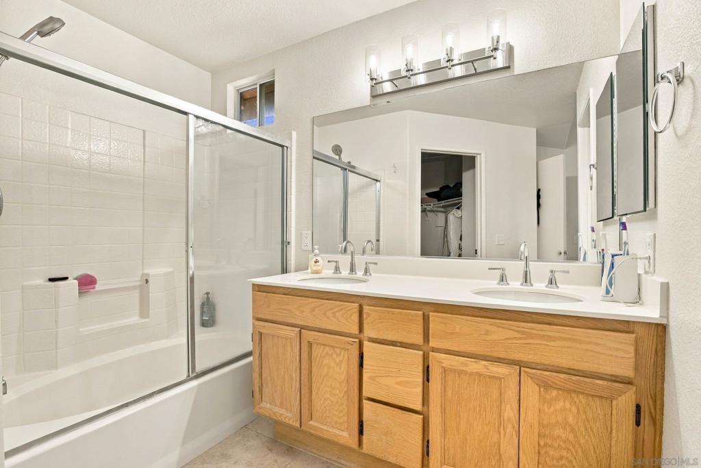 4025 Ivey Vista Way Property Photo 23