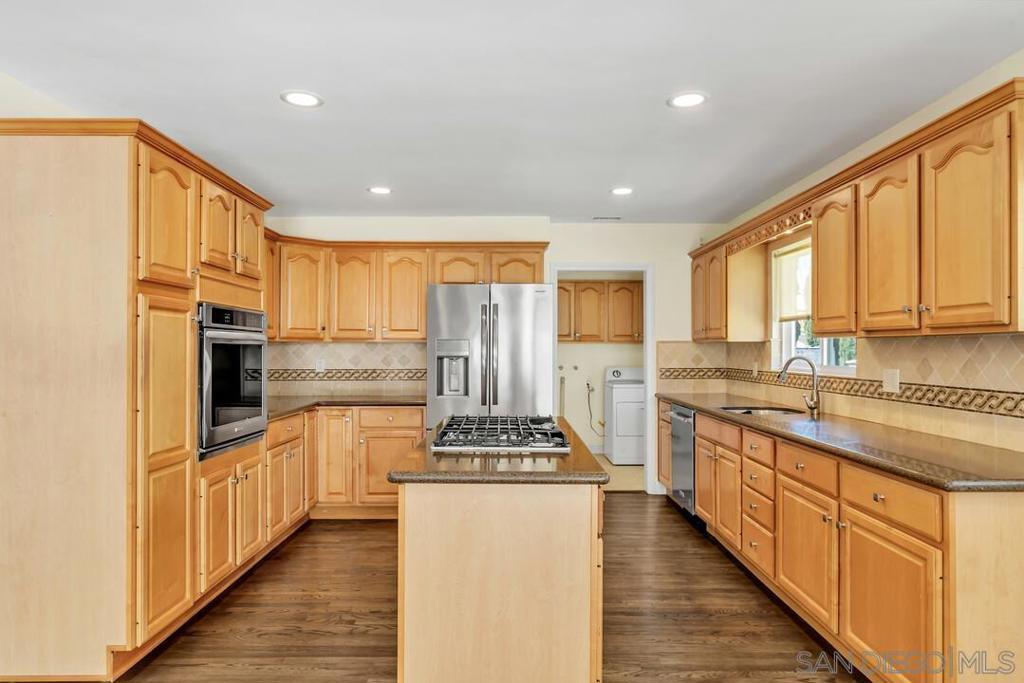 1954 Vermel Ave. Property Photo 5