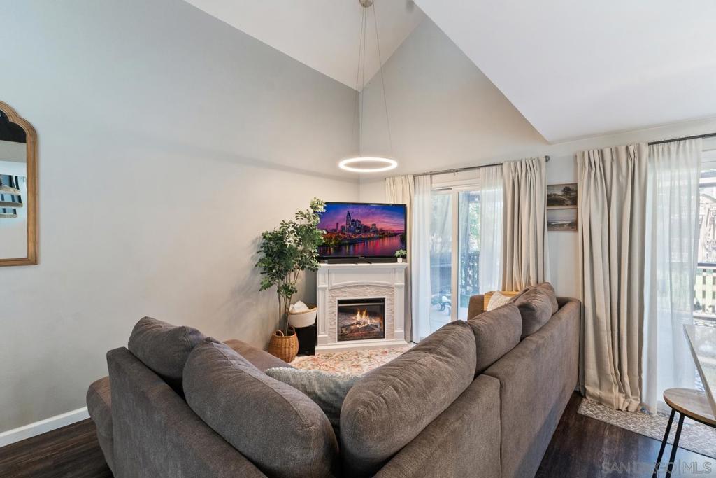 23952 Green Haven Property Photo 6