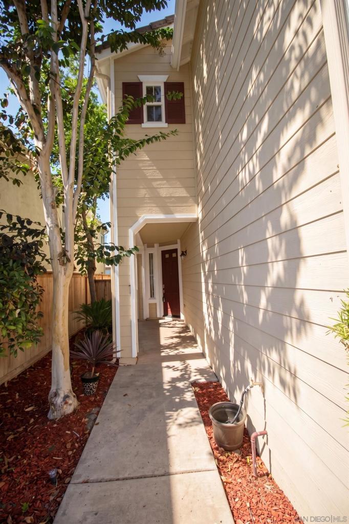 1499 Enchante Property Photo 5