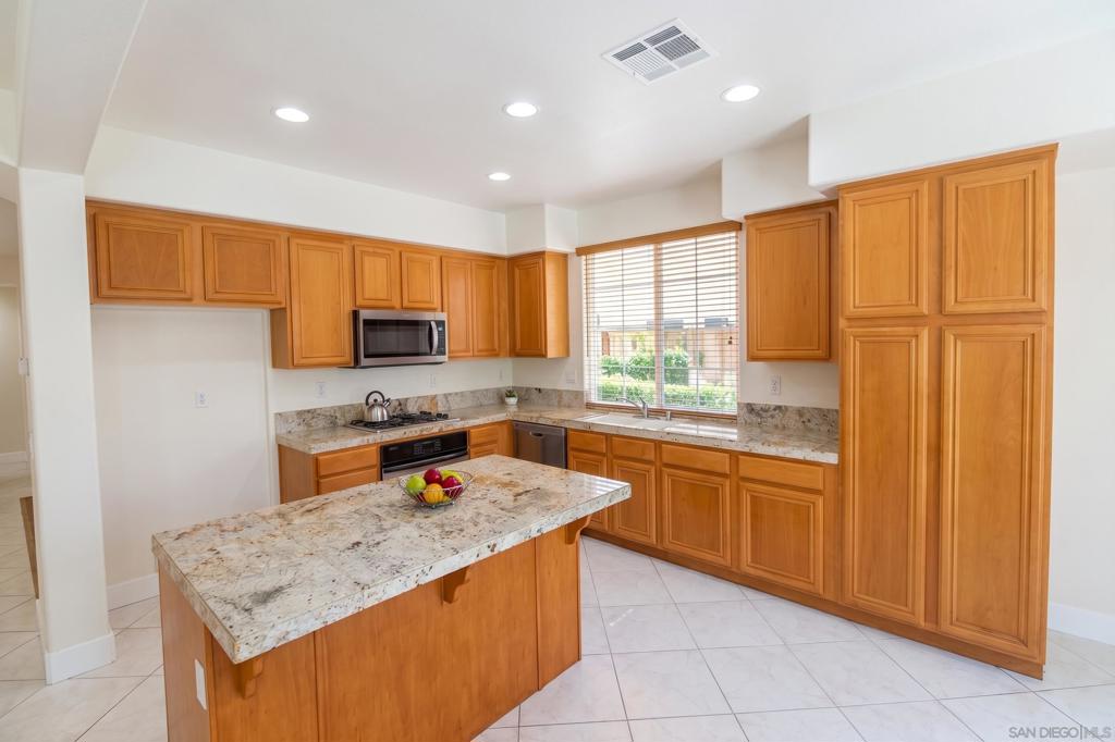 1499 Enchante Property Photo 9